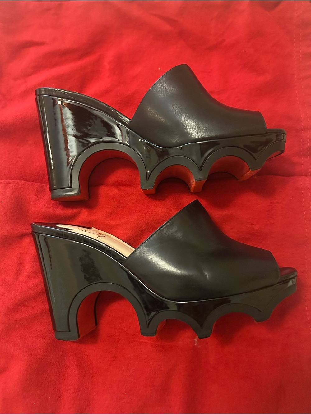 Christian Louboutin Black Leather Open-Toe Mule Slides - Picture 4 of 4